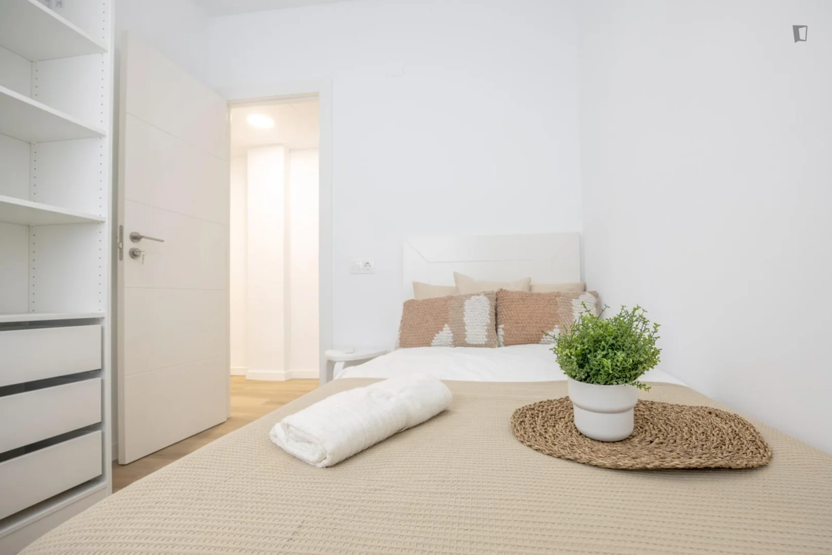 Chambre d'étudiant confortable et spacieuse dans