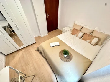 Stanza privata in Carrer de la Murta, immagine 4 di 18