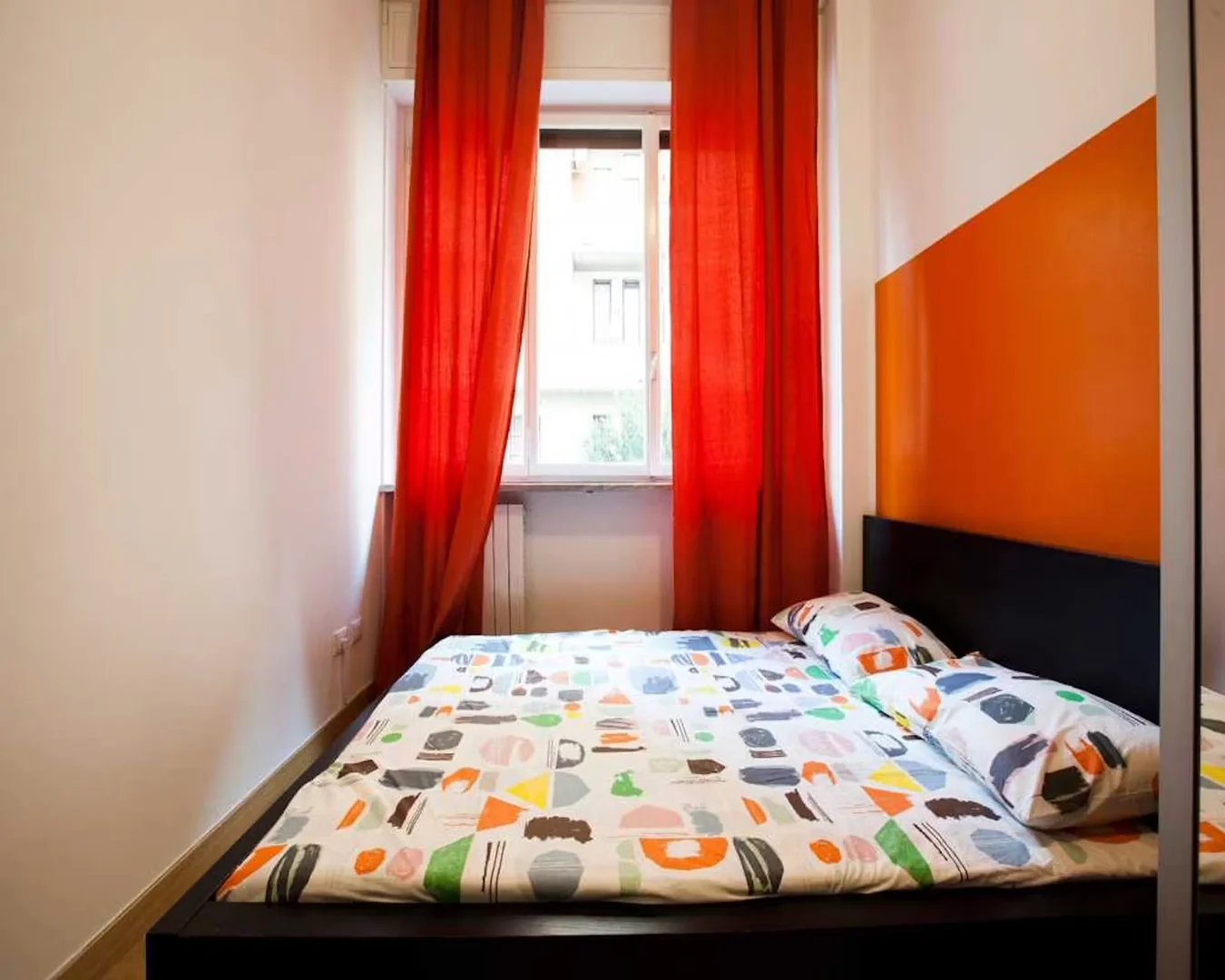 Helles und luftiges Studentenzimmer mit einfachem Zugang zur Universität in 