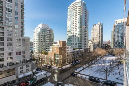 Apartamento inteiro em residência em Howe St , Vancouver, BC V6Z 0G5, Canada, imagem 15 de 30