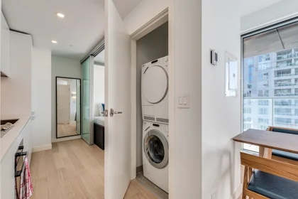 Apartamento inteiro em residência em Howe St , Vancouver, BC V6Z 0G5, Canada, imagem 19 de 30