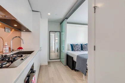 Apartamento inteiro em residência em Howe St , Vancouver, BC V6Z 0G5, Canada, imagem 27 de 30