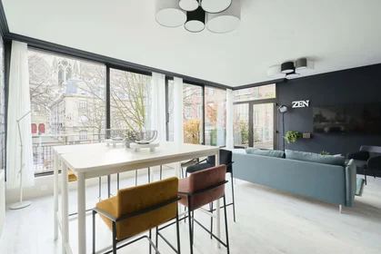 Private room at 2 Pl. du Chapitre, 51100 Reims, France, image 7 of 15