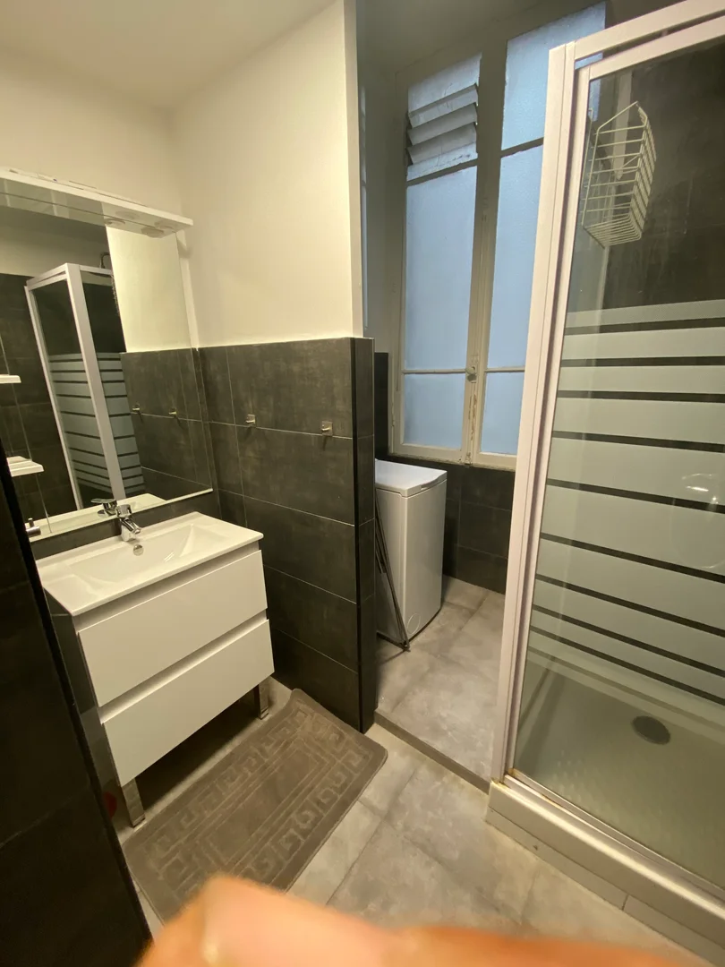 Compact studio apartment ideal for students in