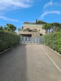 Monolocale in Chemin des Âmes du Purgatoire, 06600 Antibes, immagine 2 di 18