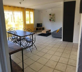 Studio à Boulevard Marcel Combe, 84000 Avignon, image 1 de 4