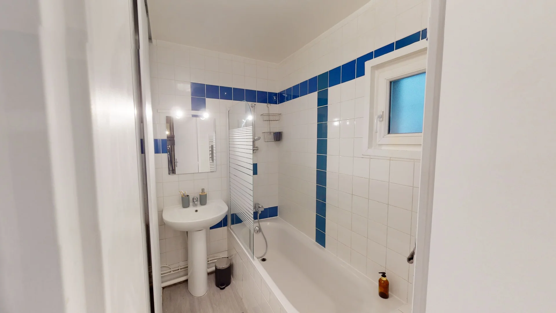 Self-contained studio for students in central