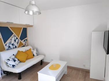 Studio à Rue Carreterie, 84000 Avignon, image 1 de 7