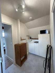 Studio à Rue Pasteur, image 3 de 9
