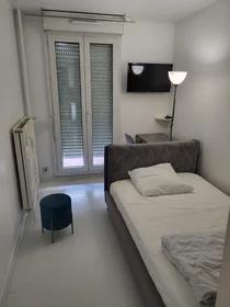 Studio à Rue Charlie Chaplin, 91080 Évry-Courcouronnes, image 9 de 11