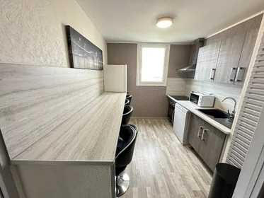 Studio à Allée du Pourquoi Pas, 91000 Évry-Courcouronnes, image 1 de 14