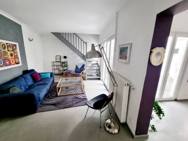 Studio at Rue Saint-Antoine, image 3 of 14