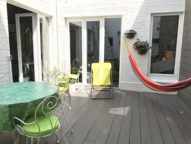 Studio at Rue Saint-Antoine, image 6 of 14