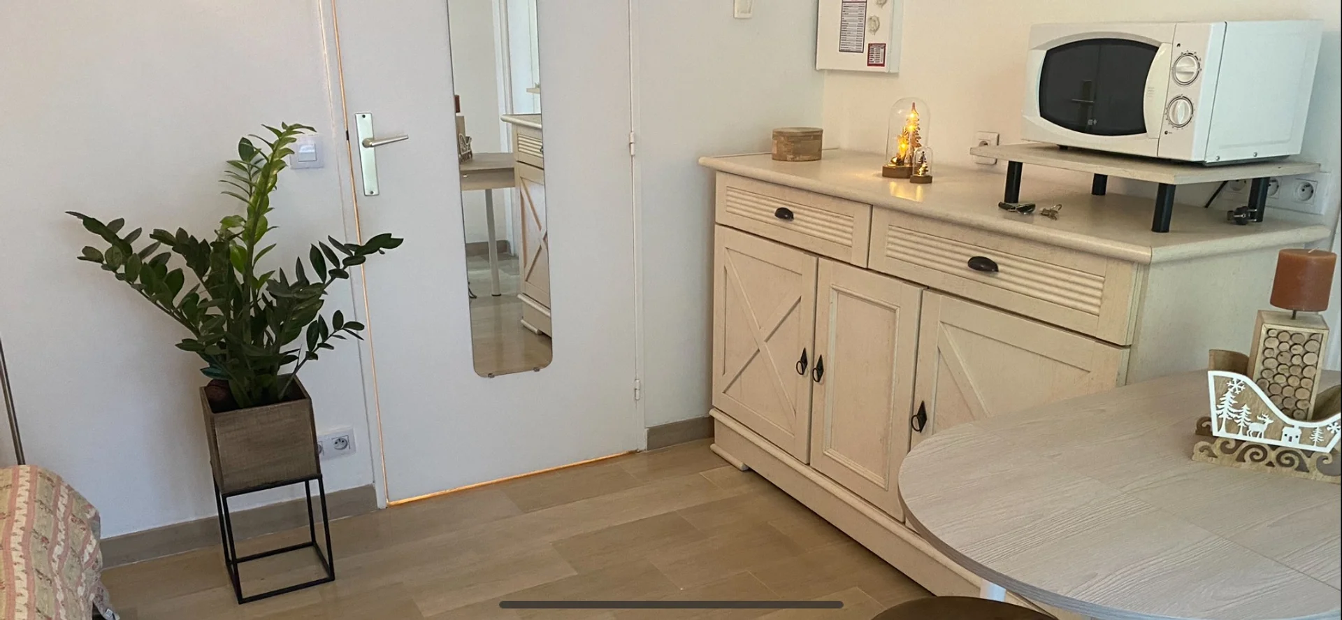 Fully equipped studio flat for students in