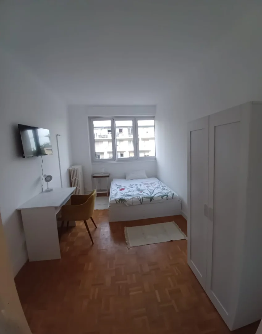 Estudio totalmente equipado para estudiantes en