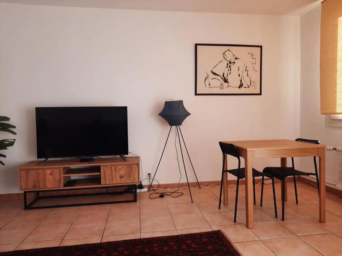 Self-contained studio for students in central 
