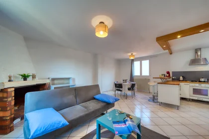 Stüdyo daire konumu Rue Saint-Nizier, 38600 Fontaine, 13 21 görüntüsü