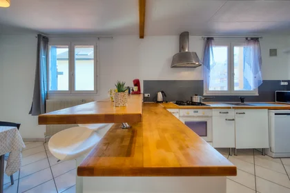 Stüdyo daire konumu Rue Saint-Nizier, 38600 Fontaine, 12 16 görüntüsü