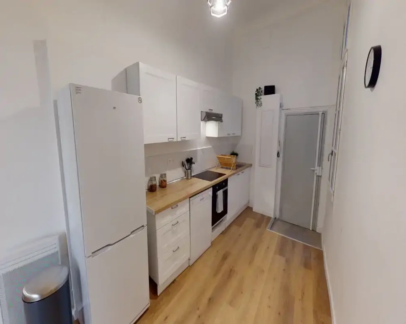 Student-friendly studio with excellent transport links in