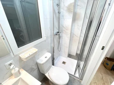 Habitación privada en Calle Finestrat, imagen 16 de 24