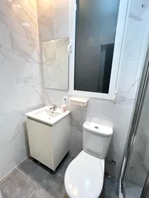 Habitación privada en Calle Finestrat, imagen 18 de 24