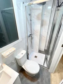 Habitación privada en Calle Finestrat, imagen 21 de 24