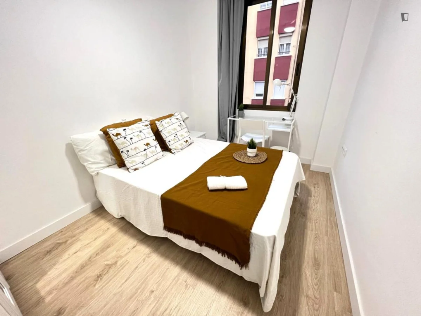 Habitación estudiantil económica con ubicación conveniente en 