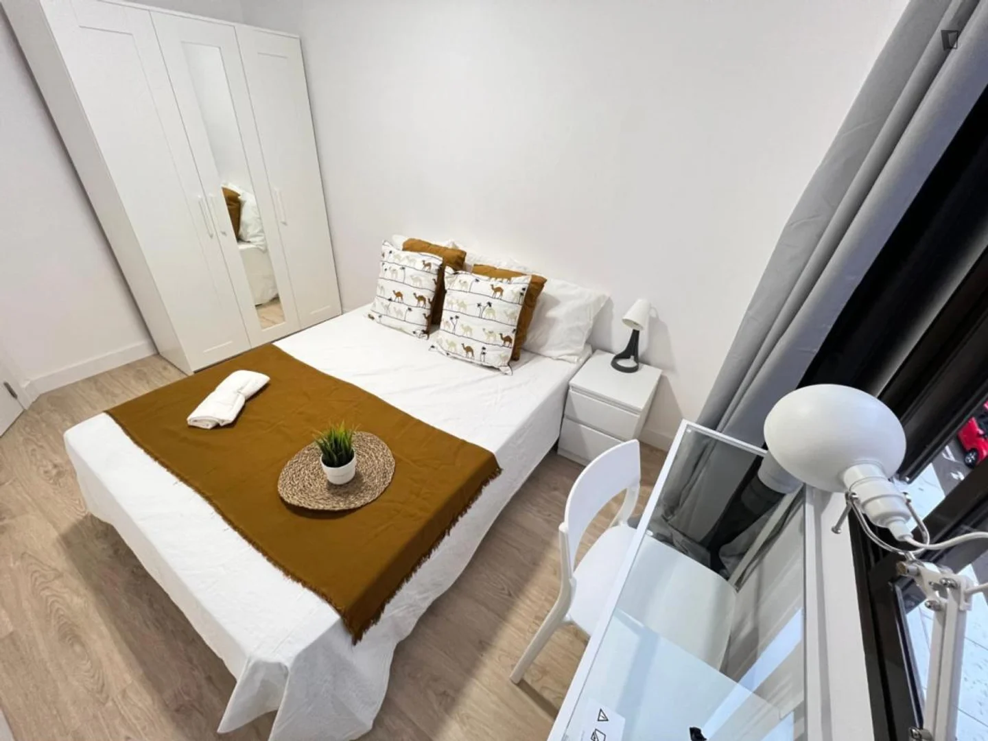 Habitación en apartamento estudiantil en alquiler en , completamente amueblado