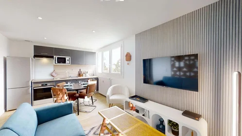 Private room at 16 Rue Emile Cochet, 35700 Rennes, France, image 19 of 20