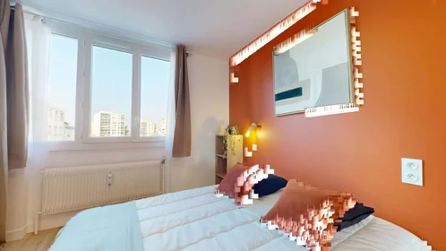 Privatzimmer in der 5 Rue Longefer, 69008 Lyon, France, bild 6 von 23