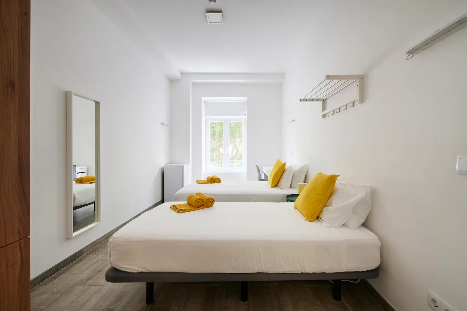 Zimmer in Studentenwohnung in  zu vermieten, voll möbliert
