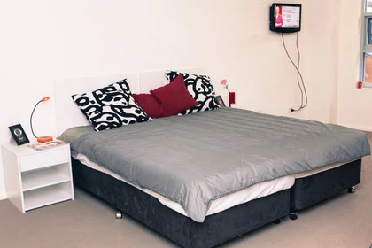 Alojamiento entero en residencia en 101 Hennessy St, Canberra ACT 2617, Australia, imagen 14 de 16