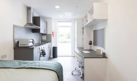 Privatzimmer im Wohnheim in der Winnall Close, Winchester, SO23 0LG, bild 15 von 20
