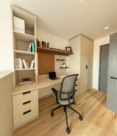 Studio in residence at 19 Between Towns Rd, Oxford OX4 3LX, UK, image 1 of 18
