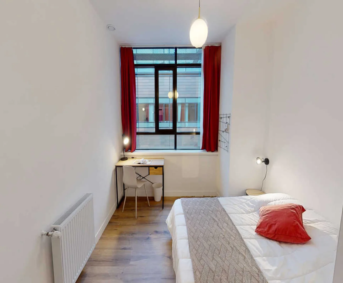 Zimmer in Studentenwohnung in  zu vermieten, voll möbliert