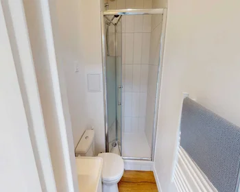 Private room at Avenue Sainte-Anne, image 16 of 20