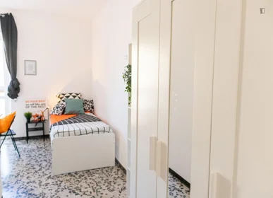 Özel oda konumu Via Grazia Deledda, 1 18 görüntüsü
