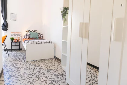 Özel oda konumu Via Grazia Deledda, 9 18 görüntüsü