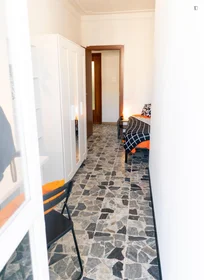 Özel oda konumu Via Grazia Deledda, 1 15 görüntüsü