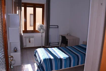 Habitación privada en Via Pola, imagen 2 de 9