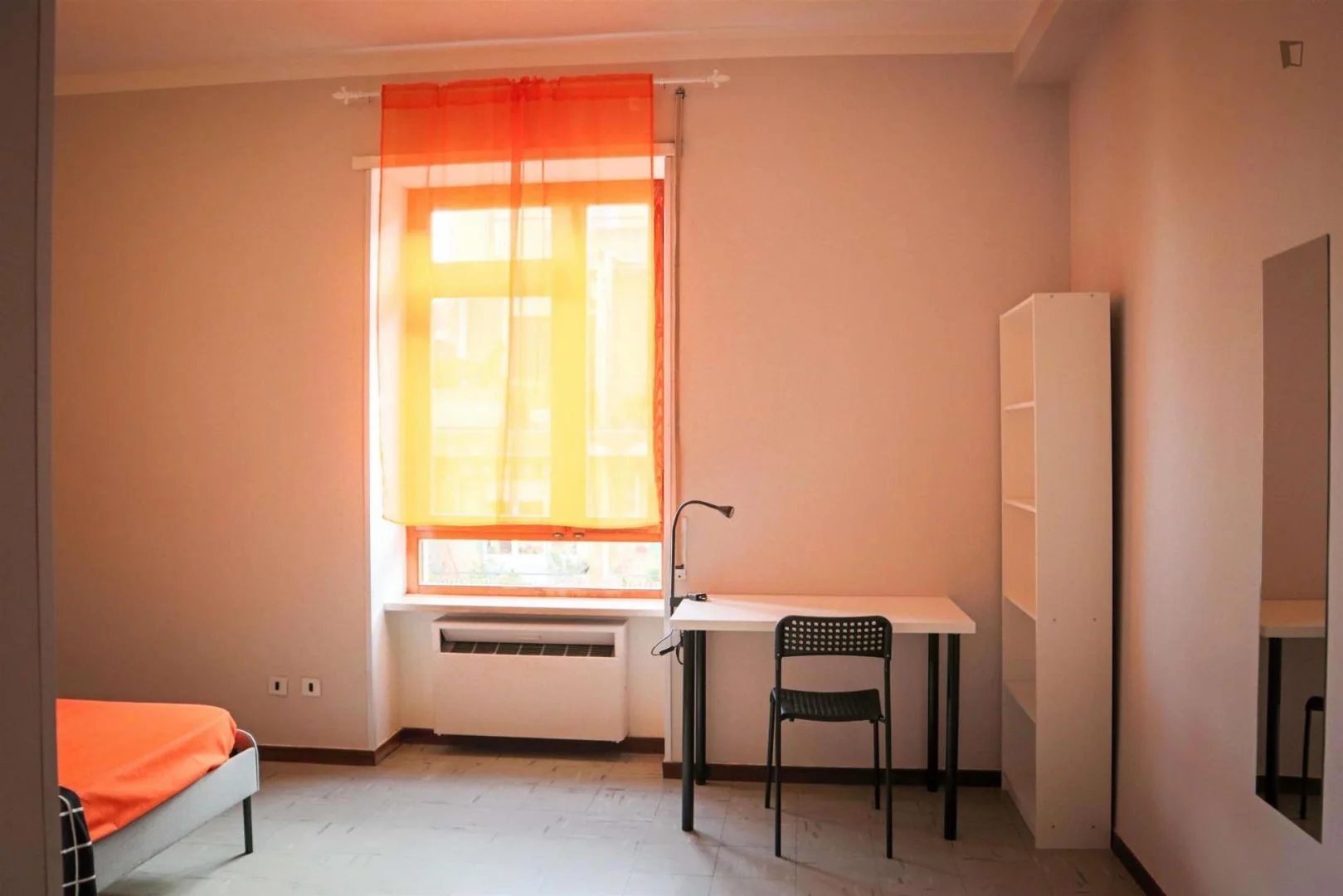 Komfortables und geräumiges Studentenzimmer in 