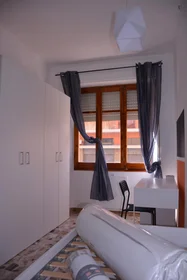 Habitación privada en Via Lombardia, imagen 2 de 10