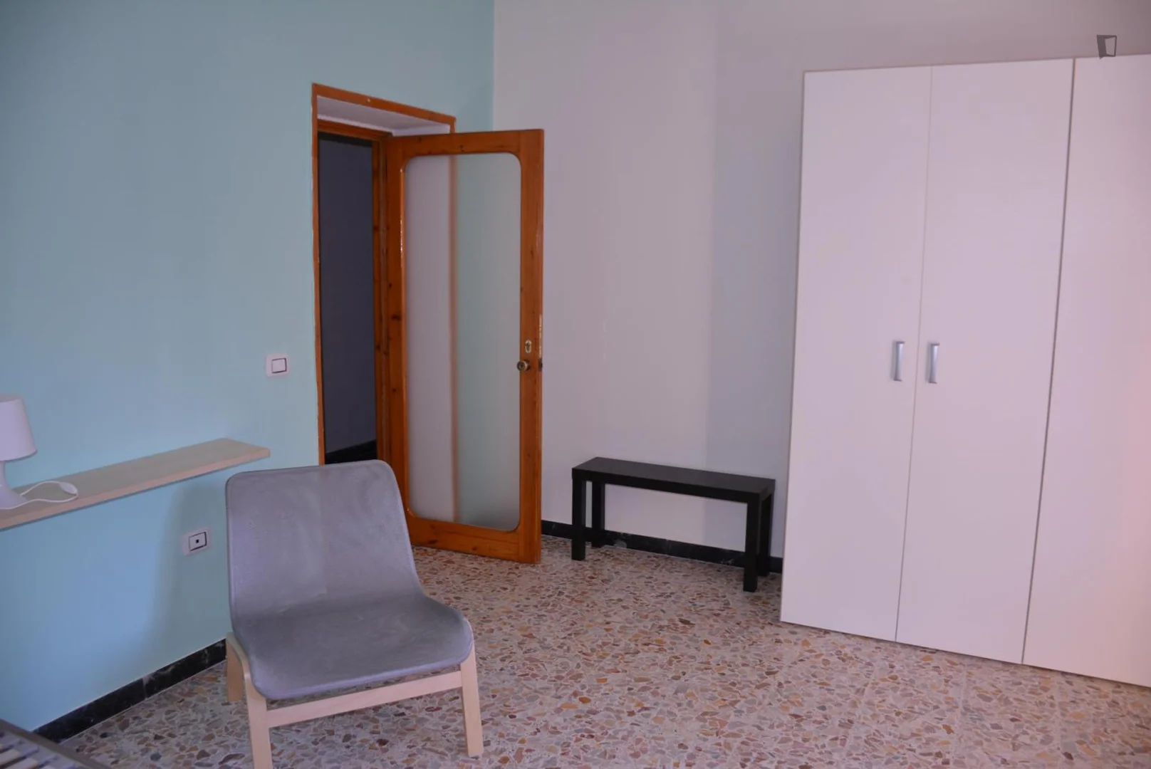 Habitación asequible para estudiantes con buena iluminación en 