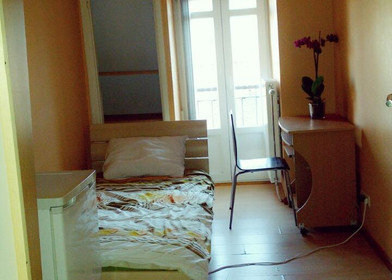 Pokój do wynajęcia we wspólnym mieszkaniu w Nantes