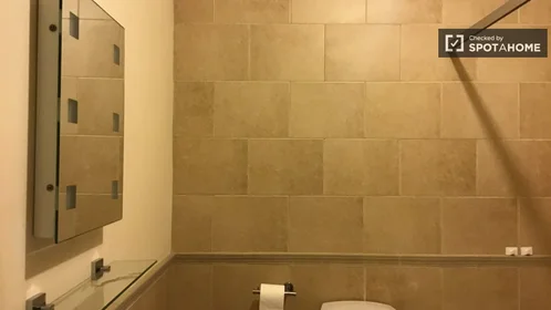 Dairenin tamamı konumu Linden Sq, 13 19 görüntüsü