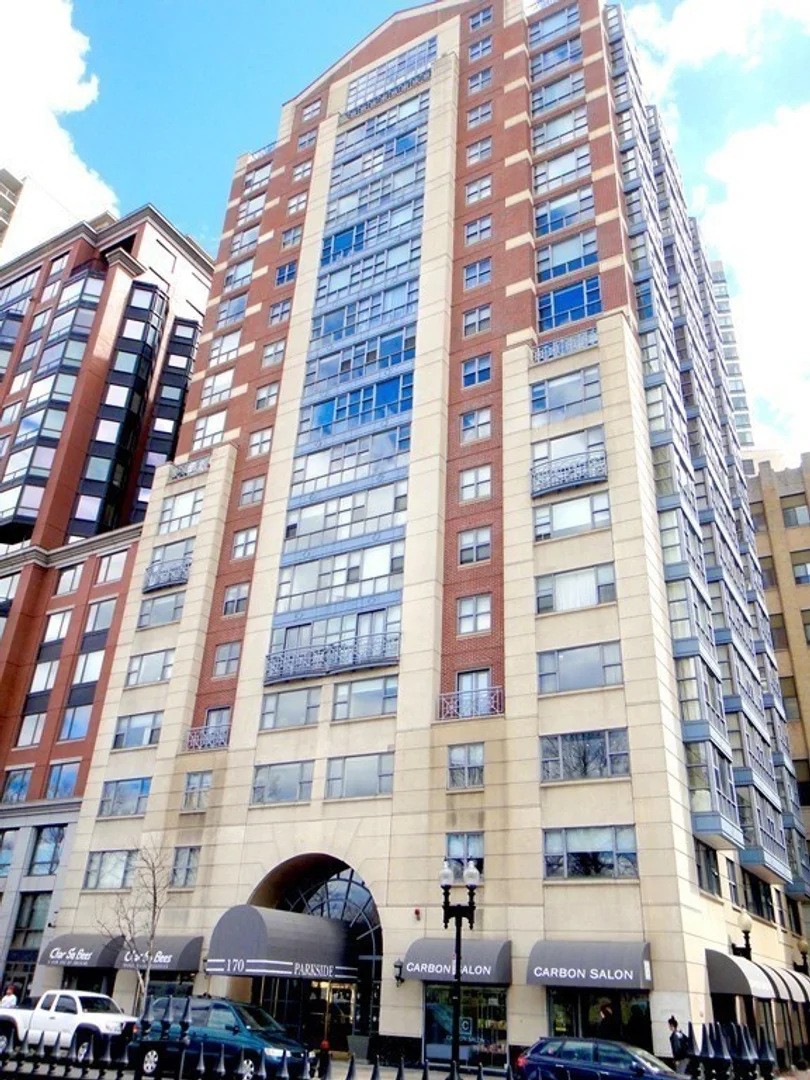Self-contained studio for students in central 