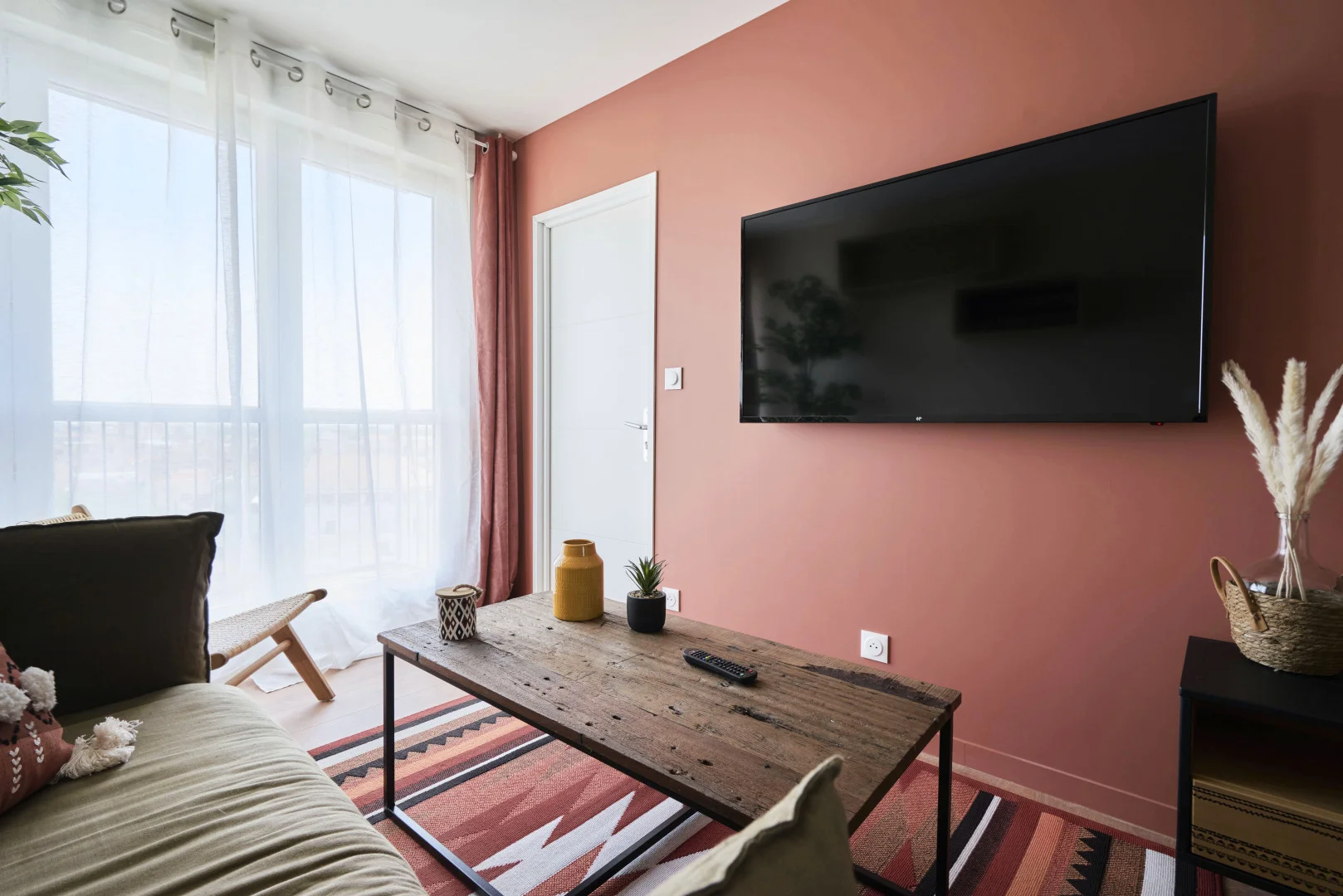Chambre conviviale pour les étudiants dans  avec des équipements modernes