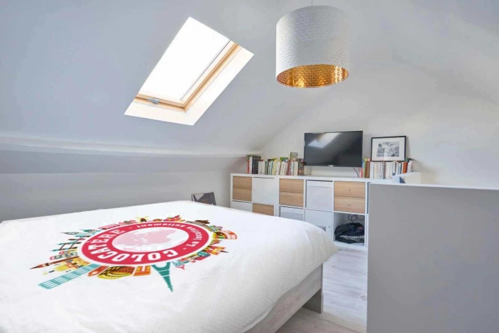 Student-friendly room in  with modern amenities