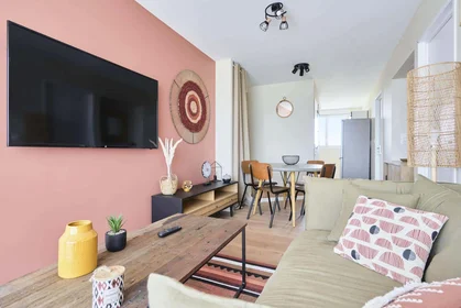 Quarto privado em 4 Pl. Général Patton, 10000 Troyes, France, imagem 12 de 21