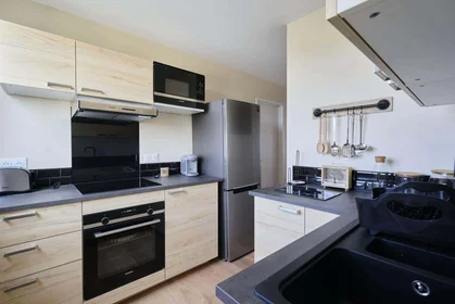 Quarto privado em 4 Pl. Général Patton, 10000 Troyes, France, imagem 18 de 21